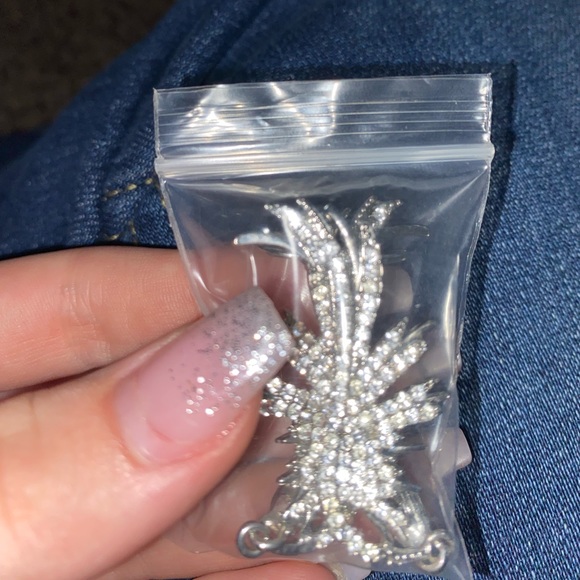 2 pairs of earrings - Picture 2 of 2